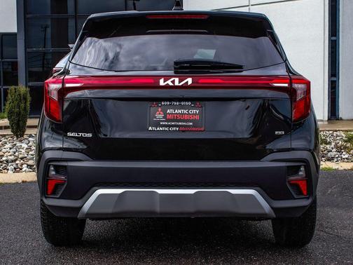 Fusion Black 2026 Kia Seltos LX