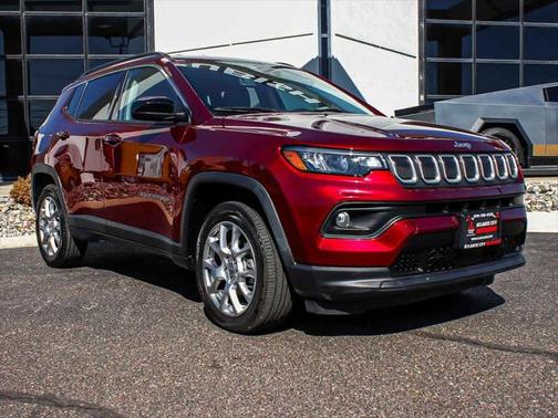 2022 Jeep Compass Latitude Lux