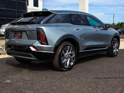 2025 Cadillac OPTIQ Luxury 1 AWD