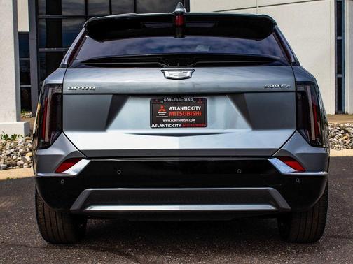 2025 Cadillac OPTIQ Luxury 1 AWD