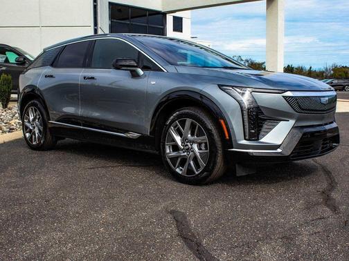 2025 Cadillac OPTIQ Luxury 1 AWD