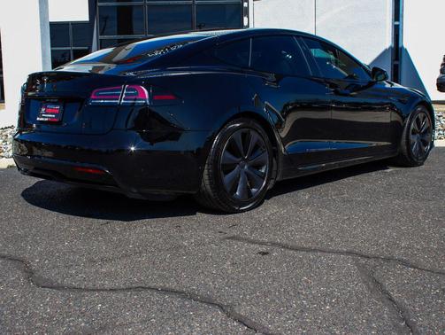 2023 Tesla Model S Base