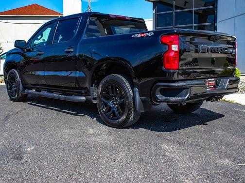 Black 2024 Chevrolet Silverado 1500 Custom
