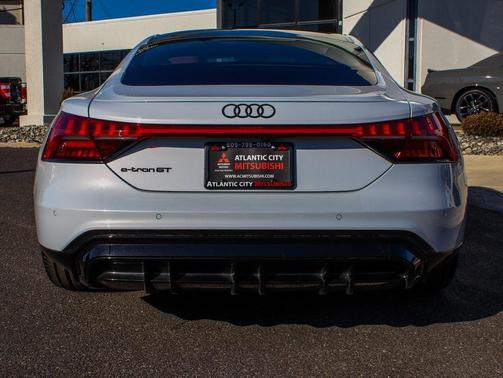 2024 Audi e-tron GT Premium Plus quattro