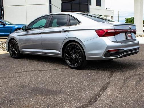 2025 Volkswagen Jetta 1.5T SE