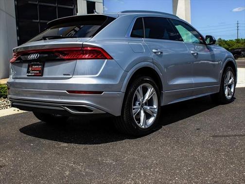 2022 Audi Q8 55 Premium Plus