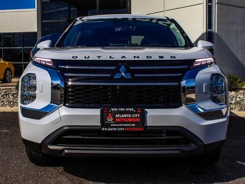 2025 Mitsubishi Outlander ES 2.5 S-AWC