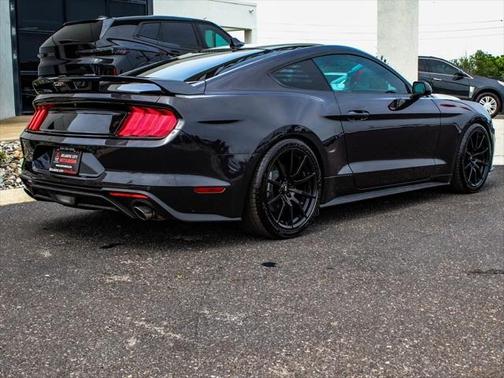 2022 Ford Mustang EcoBoost