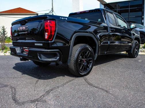 Onyx Black 2024 GMC Sierra 1500 Elevation