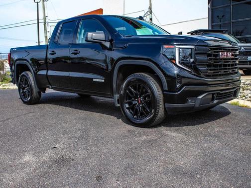 Onyx Black 2024 GMC Sierra 1500 Elevation