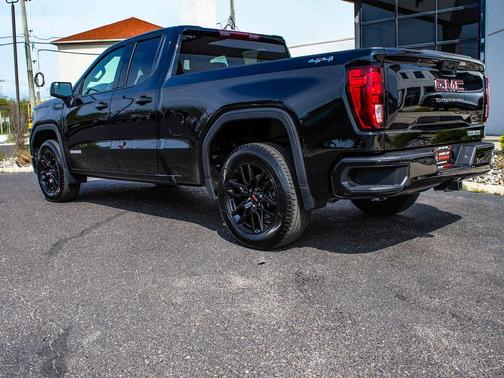 Onyx Black 2024 GMC Sierra 1500 Elevation