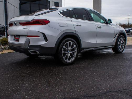 Mineral White Metallic 2020 BMW X6 xDrive40i