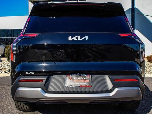 2025 Kia EV9 Wind