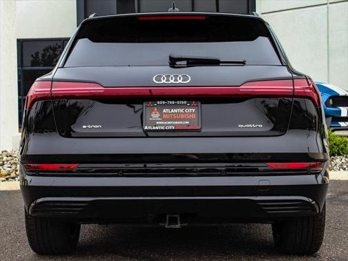 2022 Audi e-tron Premium