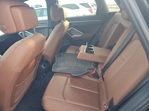 2021 Audi Q3 45 S line Premium