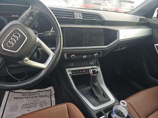 2021 Audi Q3 45 S line Premium