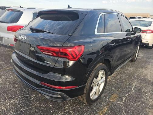 2021 Audi Q3 45 S line Premium