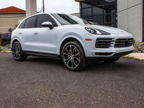 White 2023 Porsche Cayenne Cayenne