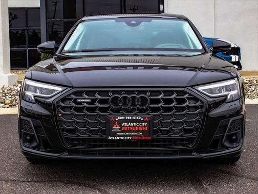 2022 Audi A8 L 55 TFSI quattro Tiptronic