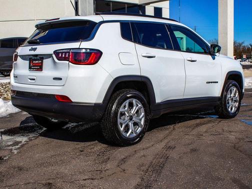 2025 Jeep Compass Latitude