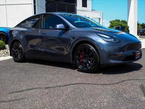 2022 Tesla Model Y Long Range Dual Motor All-Wheel Drive