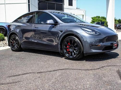 2022 Tesla Model Y Long Range Dual Motor All-Wheel Drive