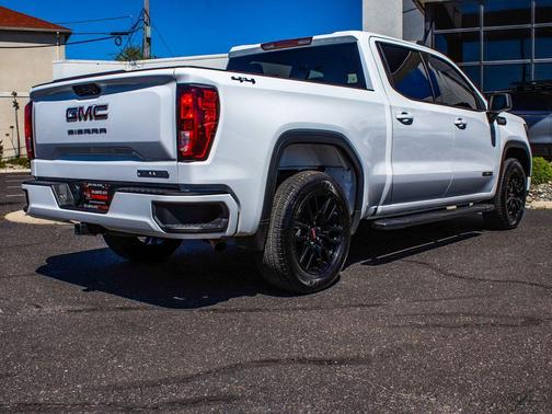 Summit White 2025 GMC Sierra 1500 Elevation