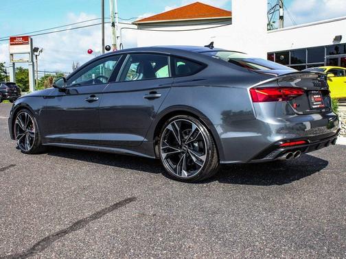 2022 Audi S5 Premium Plus TFSI quattro Tiptronic
