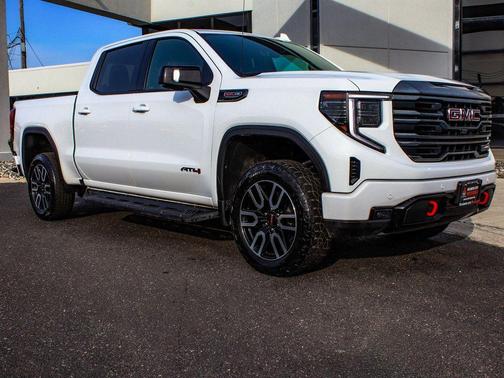 2024 GMC Sierra 1500 AT4