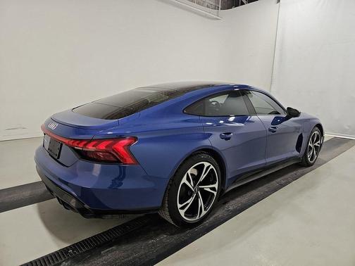 2022 Audi e-tron GT Prestige