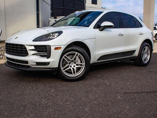 2020 Porsche Macan Base