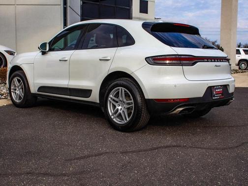 2020 Porsche Macan Base