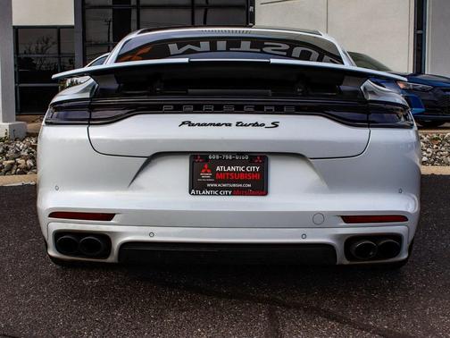 2021 Porsche Panamera Turbo S Executive