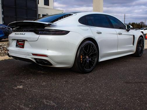 2021 Porsche Panamera Turbo S Executive