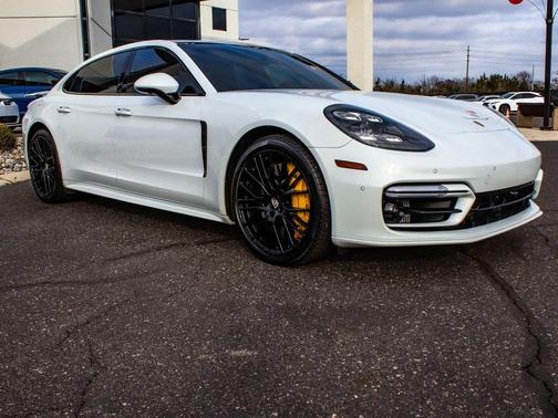 2021 Porsche Panamera Turbo S Executive