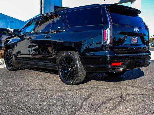 2022 Cadillac Escalade ESV Sport Platinum