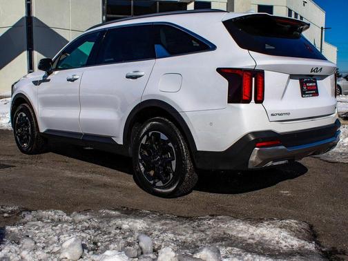 2024 Kia Sorento S