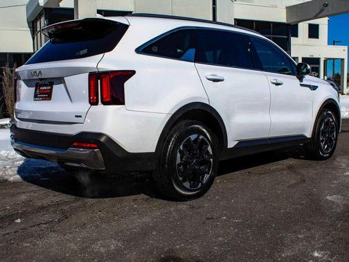 2024 Kia Sorento S