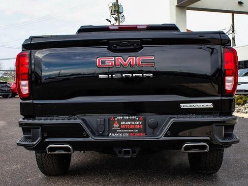 2025 GMC Sierra 1500 Elevation