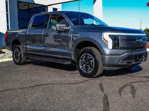 2023 Ford F-150 Lightning XLT