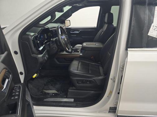 Pearl 2022 Chevrolet Silverado 1500 High Country