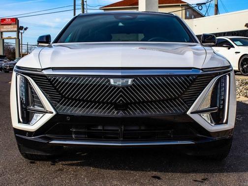 2024 Cadillac LYRIQ Tech