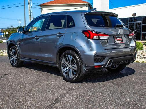 Mercury Gray Metallic 2023 Mitsubishi Outlander Sport 2.0 ES