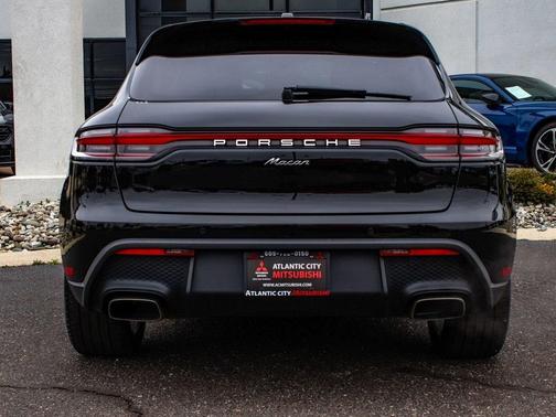2023 Porsche Macan Base