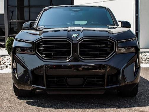 2023 BMW XM Base
