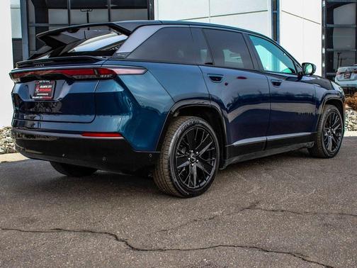 2024 Jeep Wagoneer S Launch Edition