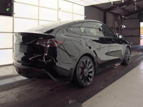 2022 Tesla Model Y Performance Dual Motor All-Wheel Drive