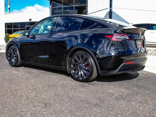 2022 Tesla Model Y Performance Dual Motor All-Wheel Drive