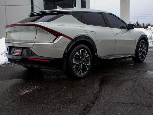 2024 Kia EV6 Wind