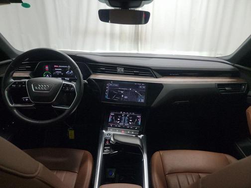 2022 Audi e-tron Premium